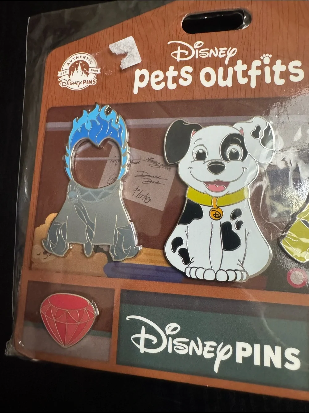 Disney Pets Outfits Enamel Pin Set - Dalmatian & Accessories